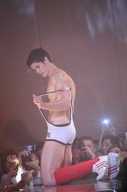 ถอดโชว์เรือนร่าง 36