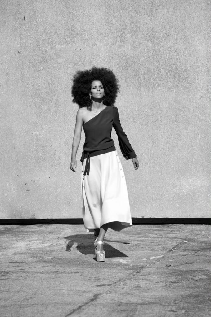 Halle Berry @ Interview Germany November 2012