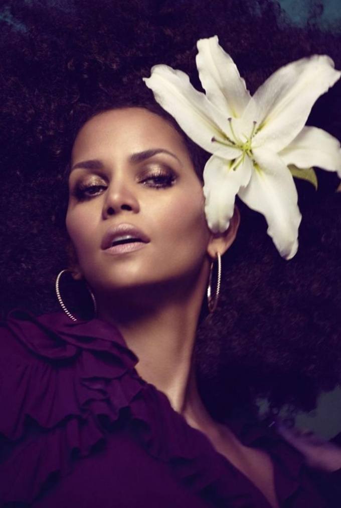 Halle Berry @ Interview Germany November 2012