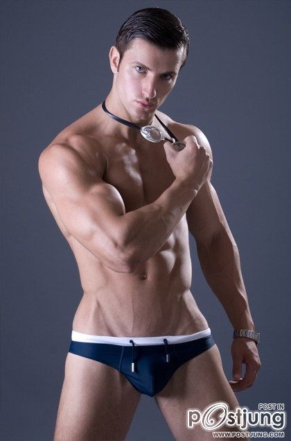 Kamil Nicalek by Thomas Synnamon : HQ images