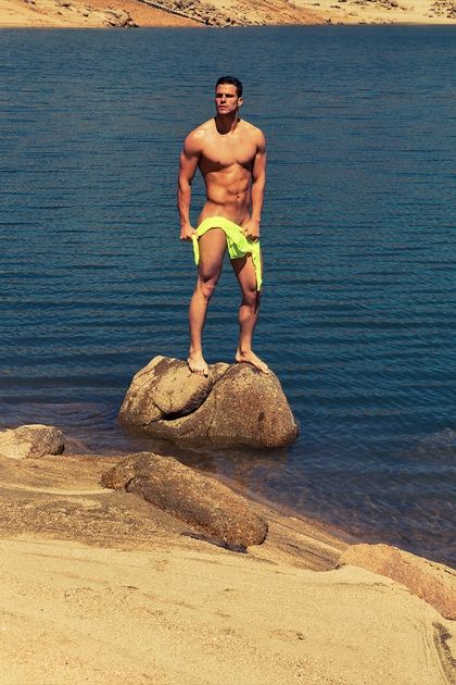 Juan Gutierrez by Joan Crisol : HQ images