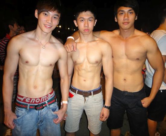 HOTTEST HUNKS IN MALAYSIA