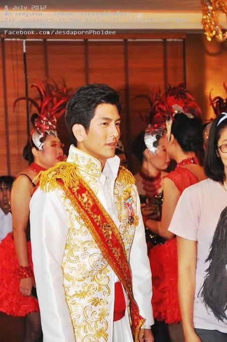 หนังใหม่ ยอดมนุษย์เงินเดือน