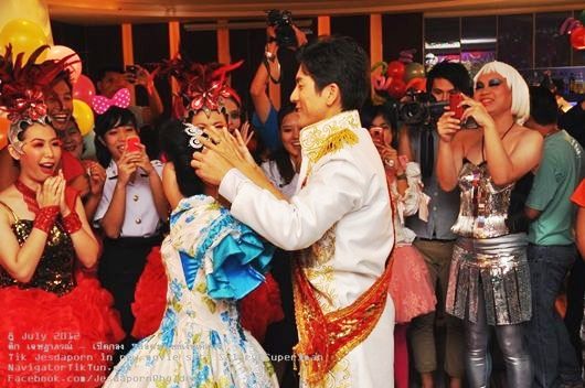 หนังใหม่ ยอดมนุษย์เงินเดือน