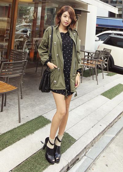 แฟชั่น เสื้อคลุมแนวทหาร ใส่เท่เก๋ระเบิด ฮอตเว่อร์ !!