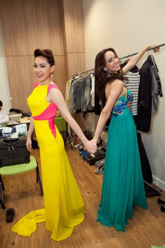 ทำไมช่วงนี้ดาราชอบโพสท่านี้กันจัง