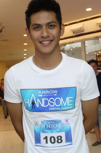 หมุ่มไทยไม่แพ้ชาติใด