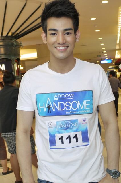 หมุ่มไทยไม่แพ้ชาติใด