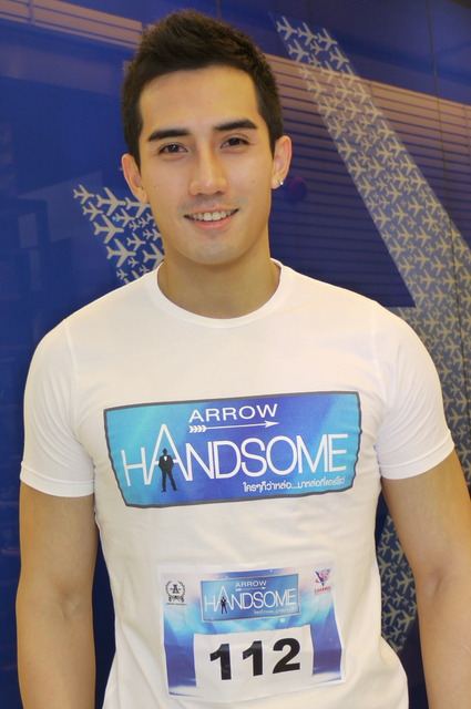 หมุ่มไทยไม่แพ้ชาติใด