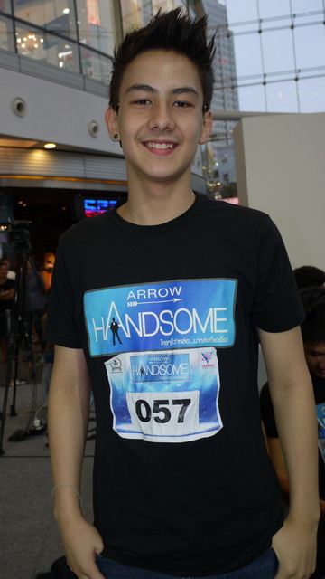 หมุ่มไทยไม่แพ้ชาติใด