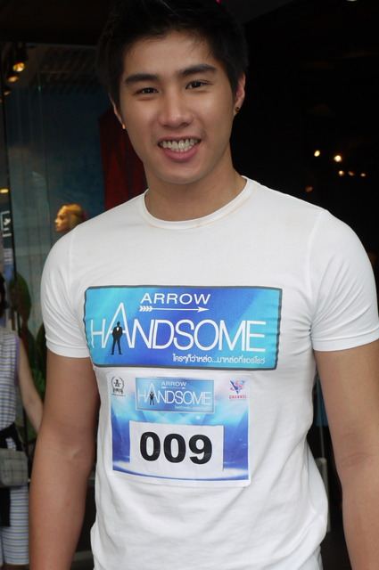 หมุ่มไทยไม่แพ้ชาติใด