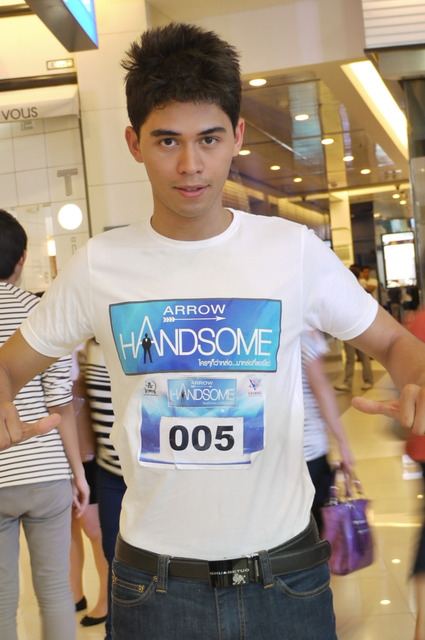 หมุ่มไทยไม่แพ้ชาติใด