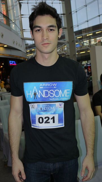 หมุ่มไทยไม่แพ้ชาติใด