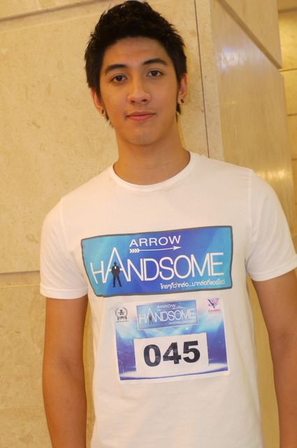 หมุ่มไทยไม่แพ้ชาติใด