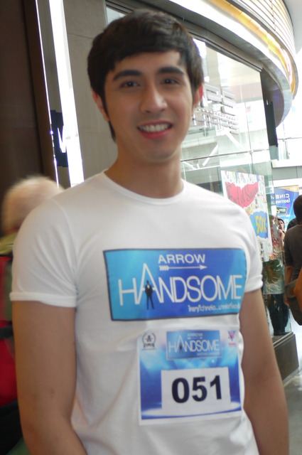 หมุ่มไทยไม่แพ้ชาติใด