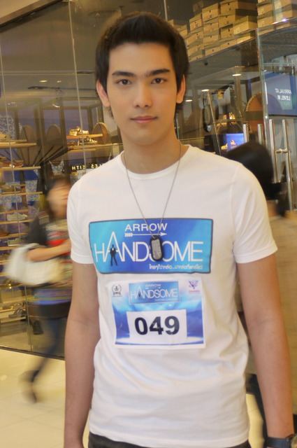 หมุ่มไทยไม่แพ้ชาติใด