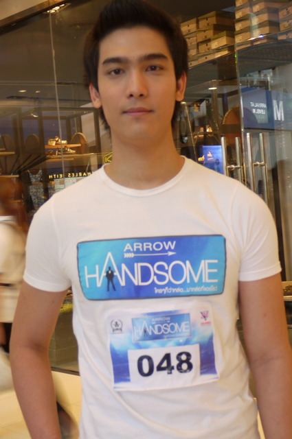 หมุ่มไทยไม่แพ้ชาติใด