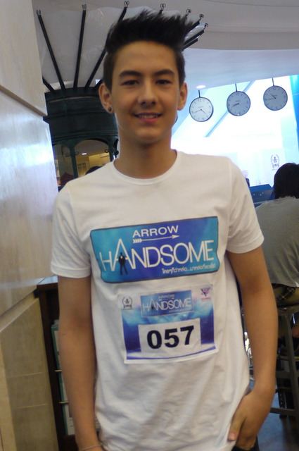 หมุ่มไทยไม่แพ้ชาติใด