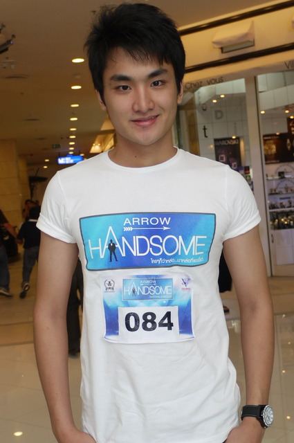 หมุ่มไทยไม่แพ้ชาติใด