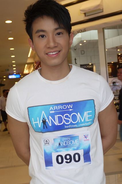 หมุ่มไทยไม่แพ้ชาติใด