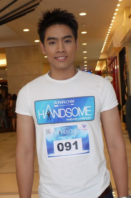 หมุ่มไทยไม่แพ้ชาติใด