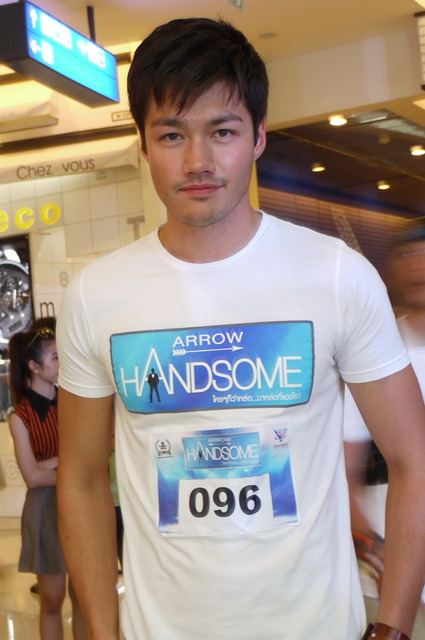 หมุ่มไทยไม่แพ้ชาติใด