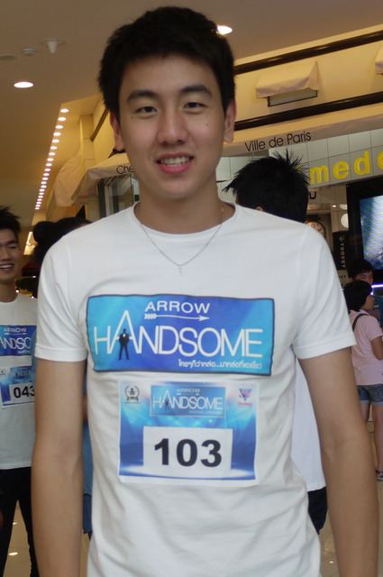 หมุ่มไทยไม่แพ้ชาติใด