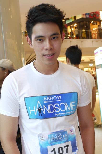 หมุ่มไทยไม่แพ้ชาติใด