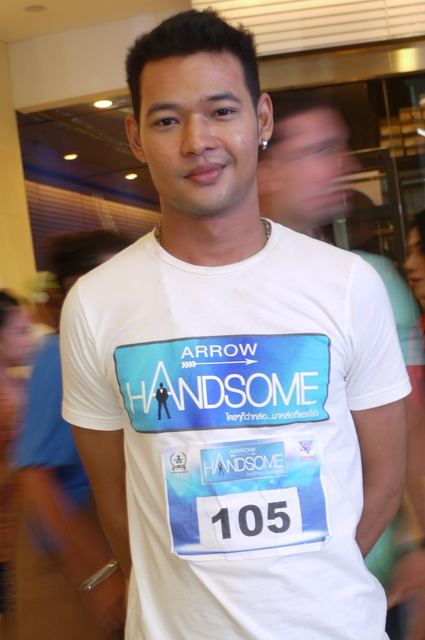 หมุ่มไทยไม่แพ้ชาติใด