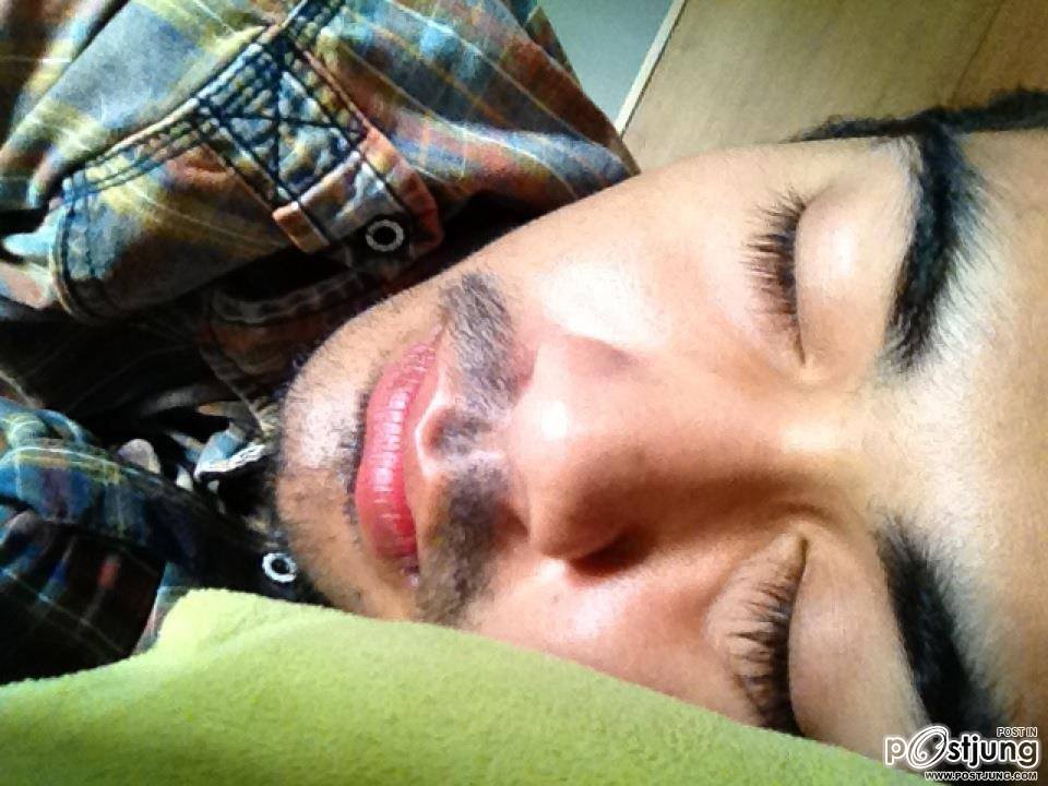 หล่อๆน้องเค้าอาจแต่งที่ภาพมั๊งโหวตด้วยนะ