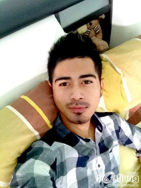 หล่อๆน้องเค้าอาจแต่งที่ภาพมั๊งโหวตด้วยนะ