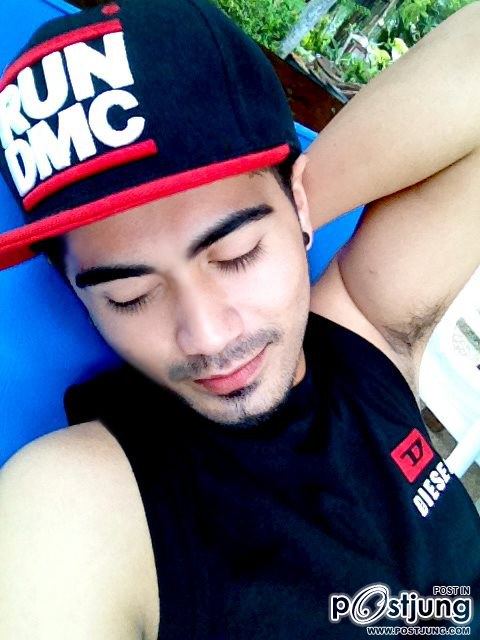 หล่อๆน้องเค้าอาจแต่งที่ภาพมั๊งโหวตด้วยนะ