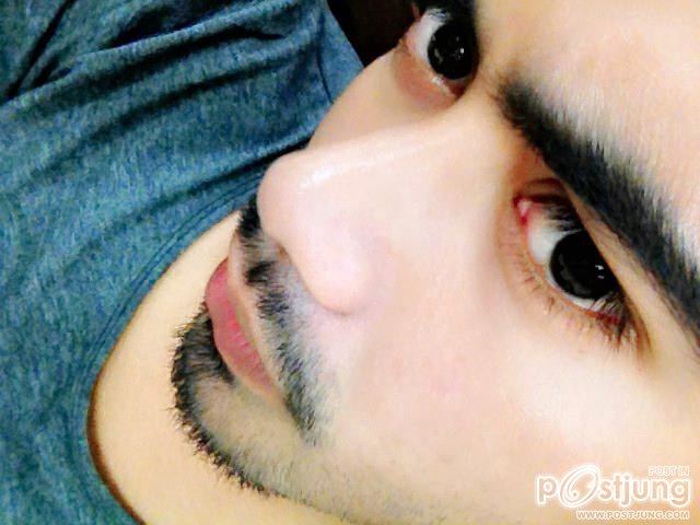 หล่อๆน้องเค้าอาจแต่งที่ภาพมั๊งโหวตด้วยนะ