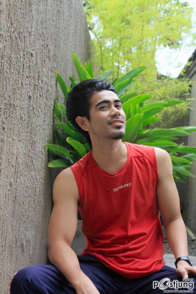 หล่อๆน้องเค้าอาจแต่งที่ภาพมั๊งโหวตด้วยนะ