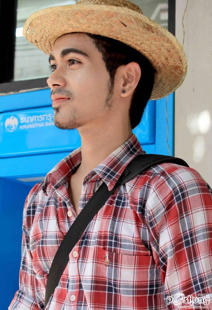 หล่อๆน้องเค้าอาจแต่งที่ภาพมั๊งโหวตด้วยนะ