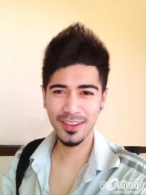 หล่อๆน้องเค้าอาจแต่งที่ภาพมั๊งโหวตด้วยนะ