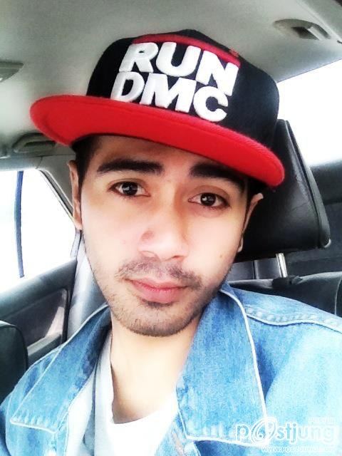 หล่อๆน้องเค้าอาจแต่งที่ภาพมั๊งโหวตด้วยนะ