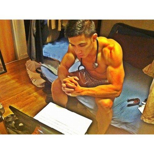 ถอดโชว์เรือนร่าง 56