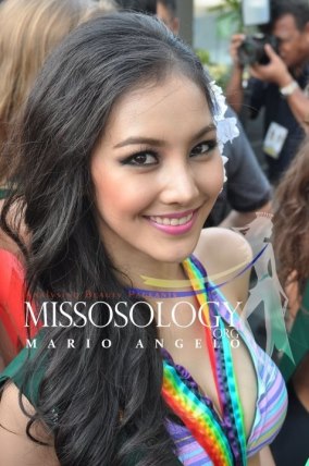 ขอแสดงความยินดีน้องมายด์ กับรางวัลขวัญใจสื่อเหรียญเงินในรอบชุดว่ายน้ำ Miss Earth 2012