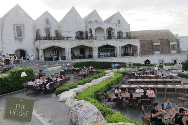 The Smoke house เขาใหญ่