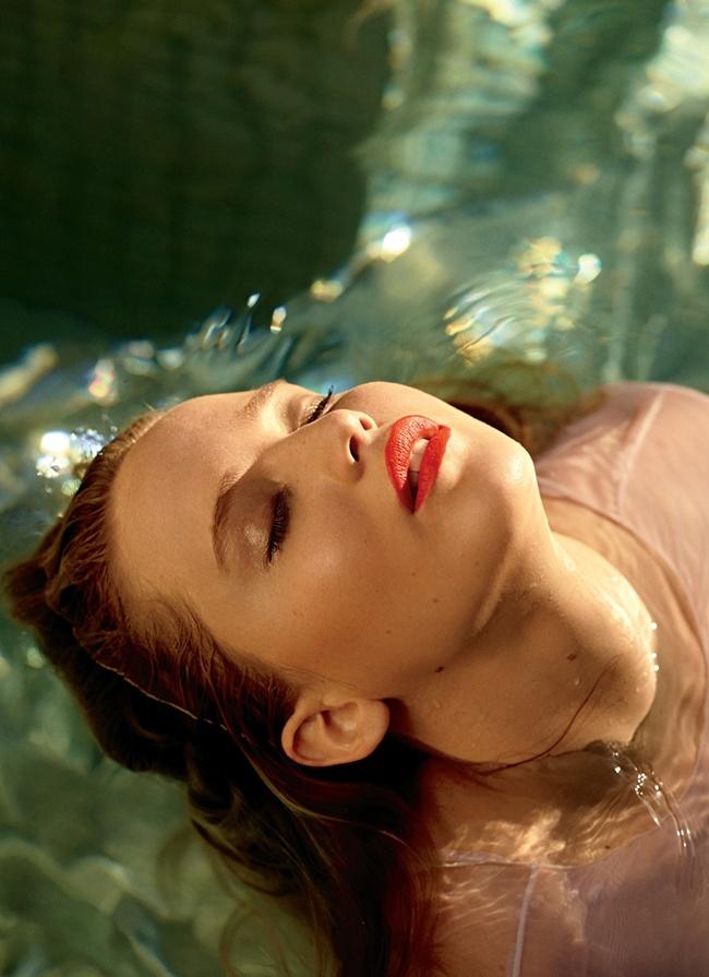 Jennifer Lawrence @ Elle US December 2012