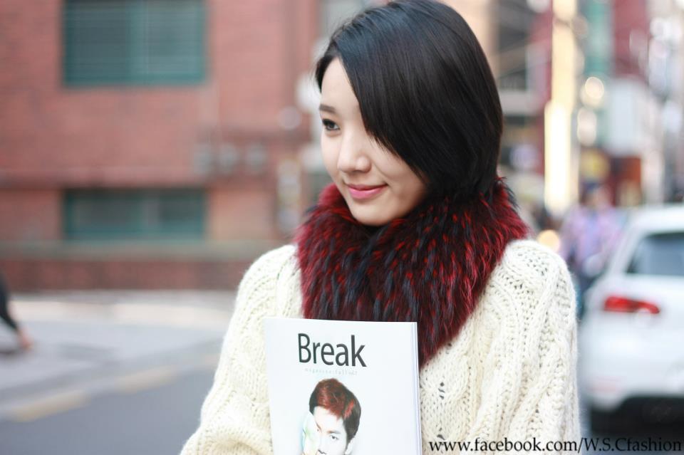 เมื่อ "ชมพู่" ไปโผ่ที่ ถนนแฟชั่นสไตล์ บนเว็บเพจของแฟชั่นเกาหลี