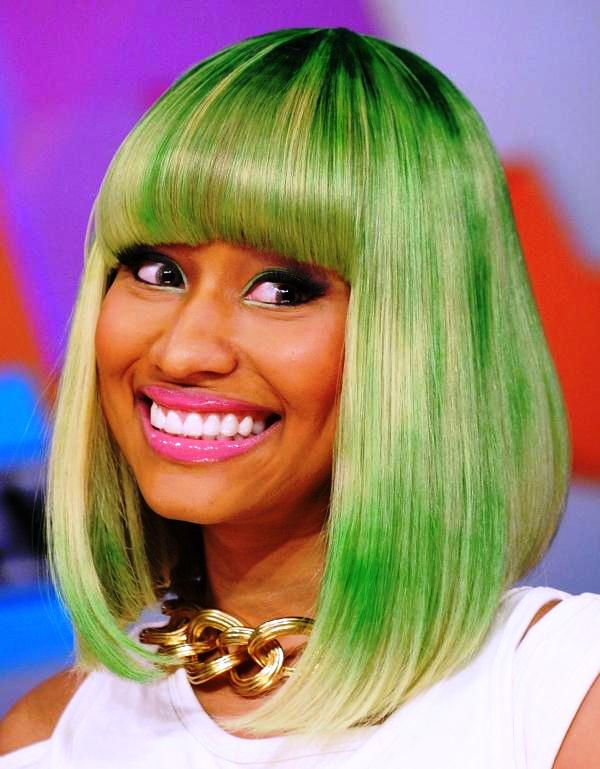 nicki minaj กับสีผมสุดเจ็บ