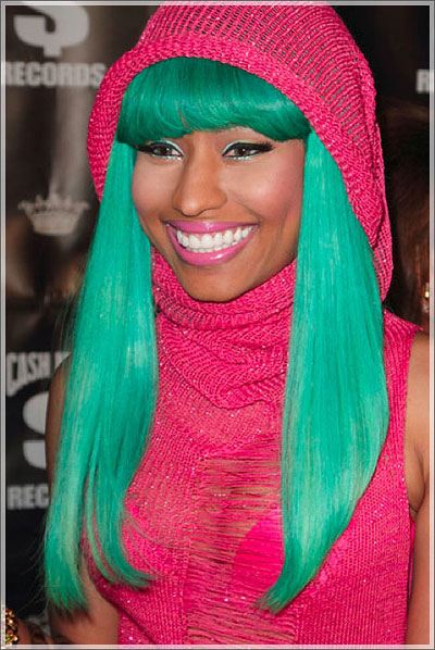 nicki minaj กับสีผมสุดเจ็บ