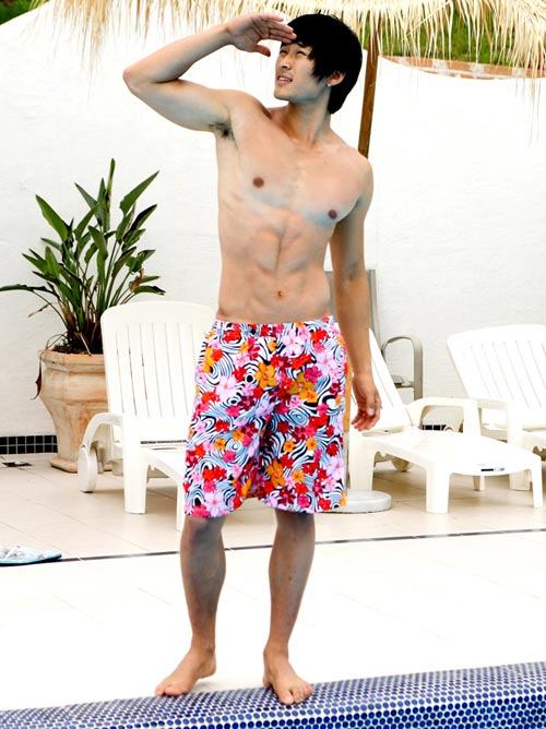 แฟชั่น กางเกงขาสั้น เที่ยวทะเล สำหรับหนุ่ม ๆ