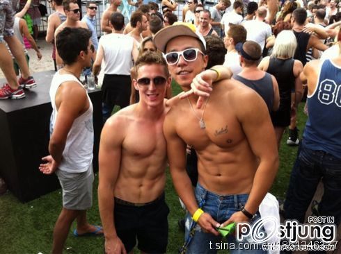 ถอดโชว์เรือนร่าง 61