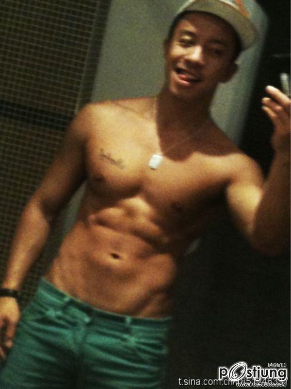 ถอดโชว์เรือนร่าง 61