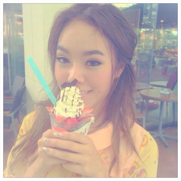 รู้สึกว่า " กัสจัง " จะผอมลงแล้วสวยขึ้นนะ