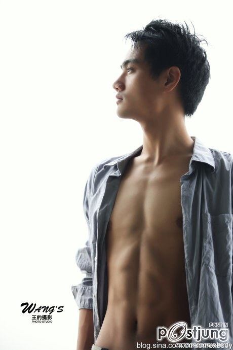 ถอดโชว์เรือนร่าง 80