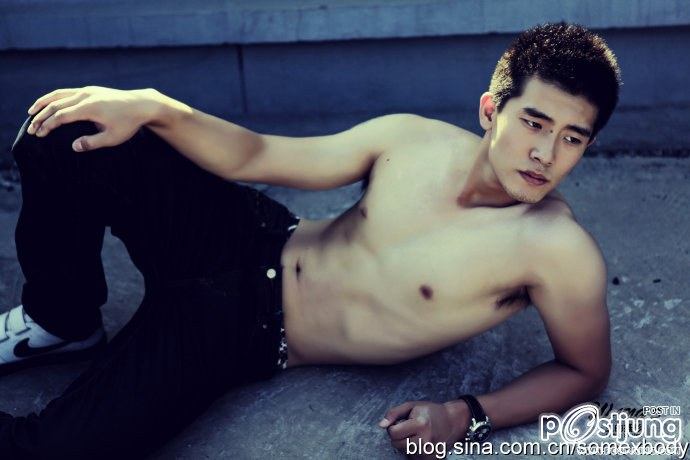 ถอดโชว์เรือนร่าง 80